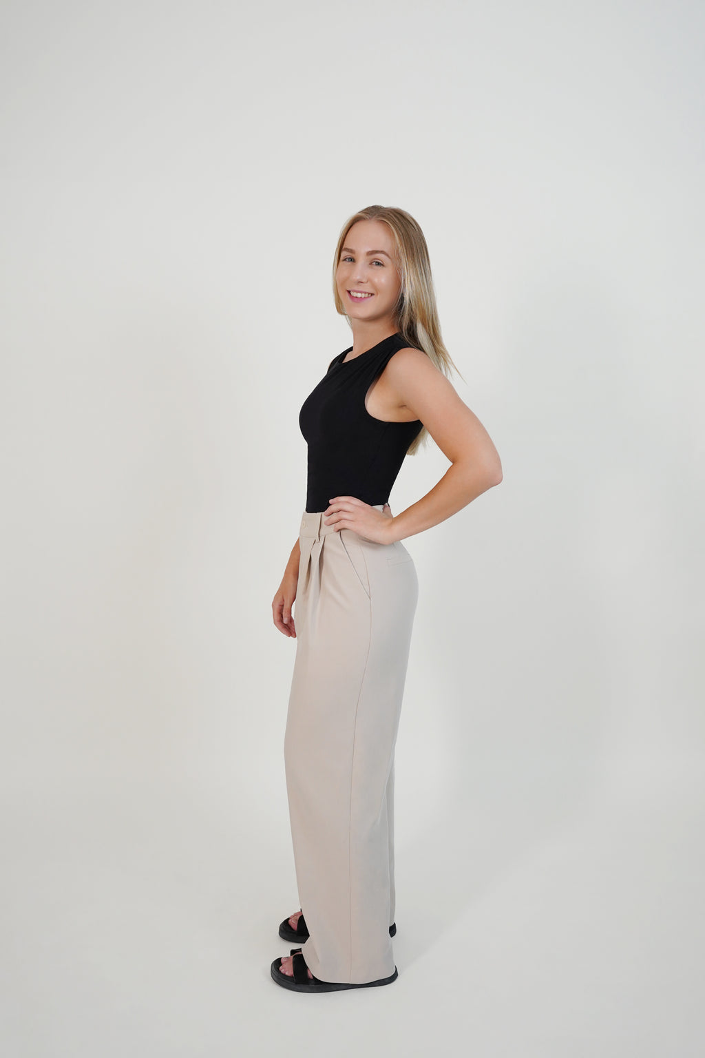 Premium Petite Pleated Trouser