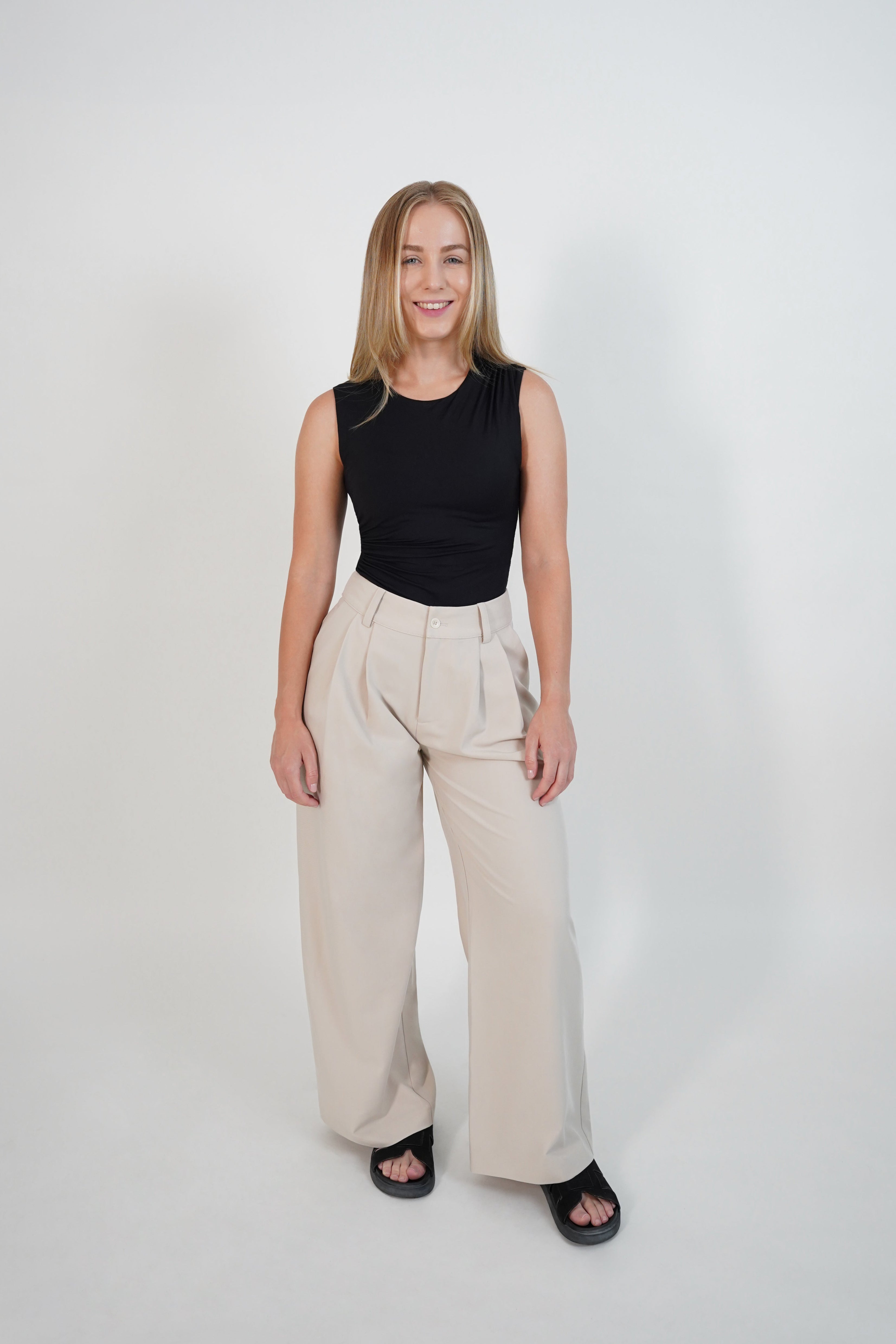Premium Petite Pleated Trouser